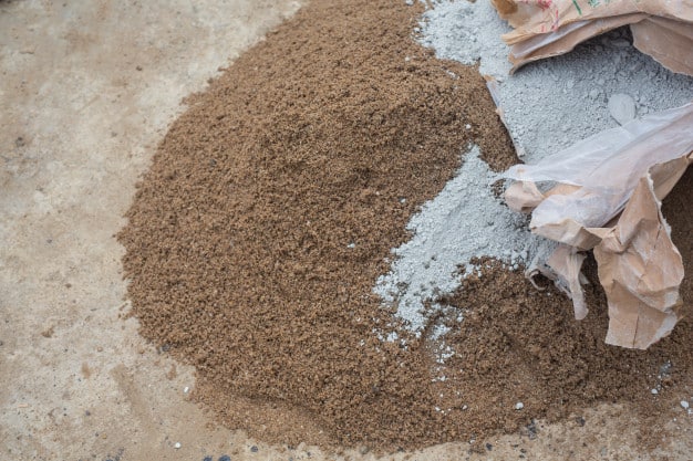 mix cement for curved garden wall